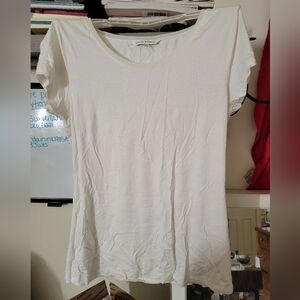 Banana Republic Cream Short Sleeve Tee